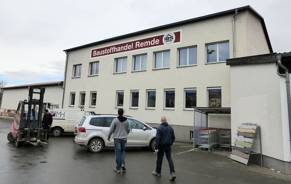 Das Haupthaus vom Baustoffhandel Remde in Eisenberg.